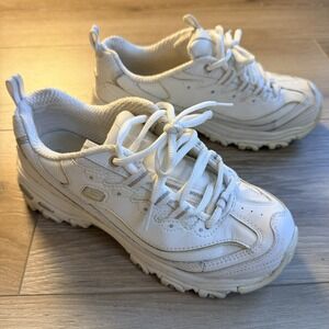 Skechers D'Lites White Wide Width Ladies Size 6 With Box
